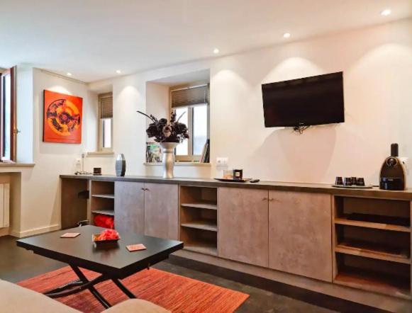 Le Lodgy - Coeur De La Vieille Ville - Majord'Home Annecy Exterior photo